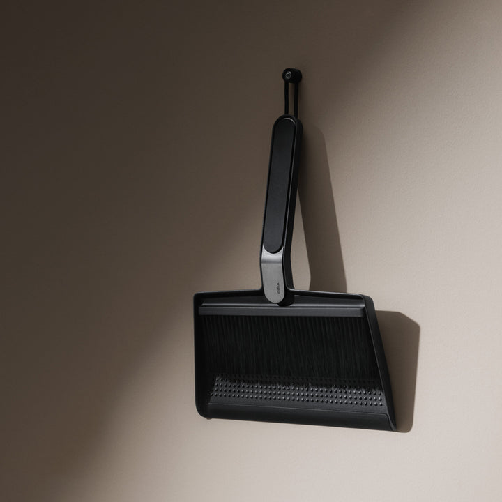 VIPP Dustpan & Broom